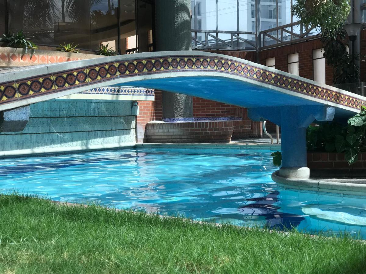 Casa Morales Hotel Internacional Y Centro De Convenciones Ibague Luaran gambar The swimming pool