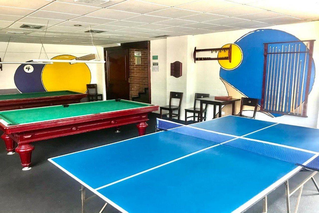 Casa Morales Hotel Internacional Y Centro De Convenciones Ibague Luaran gambar Table tennis tables at the hostel